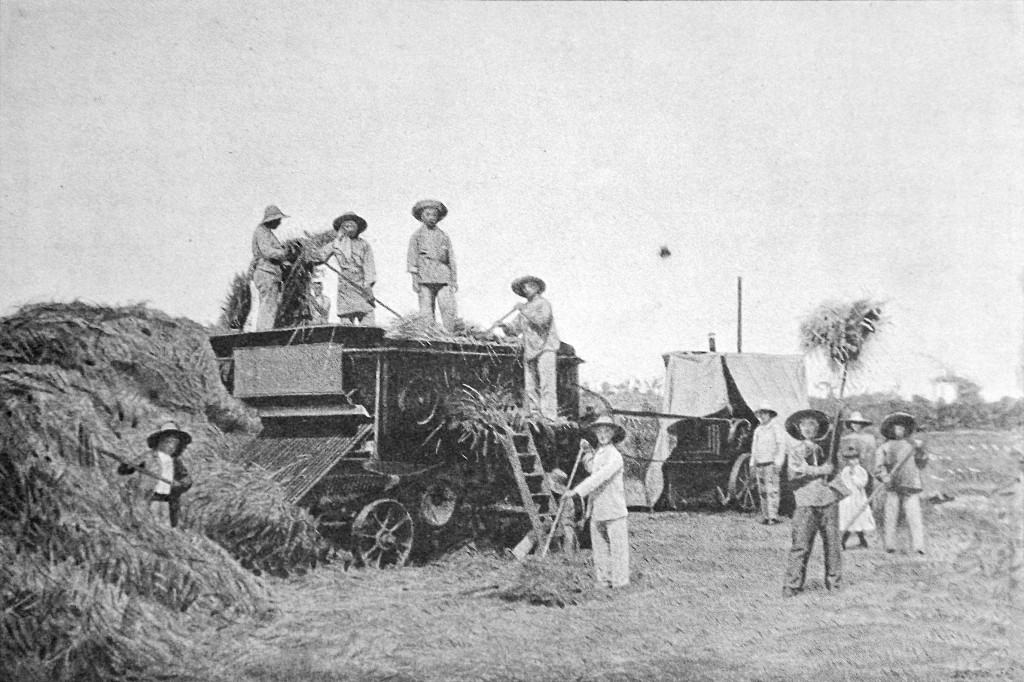 Mikveh Agricultural School: threshing machine